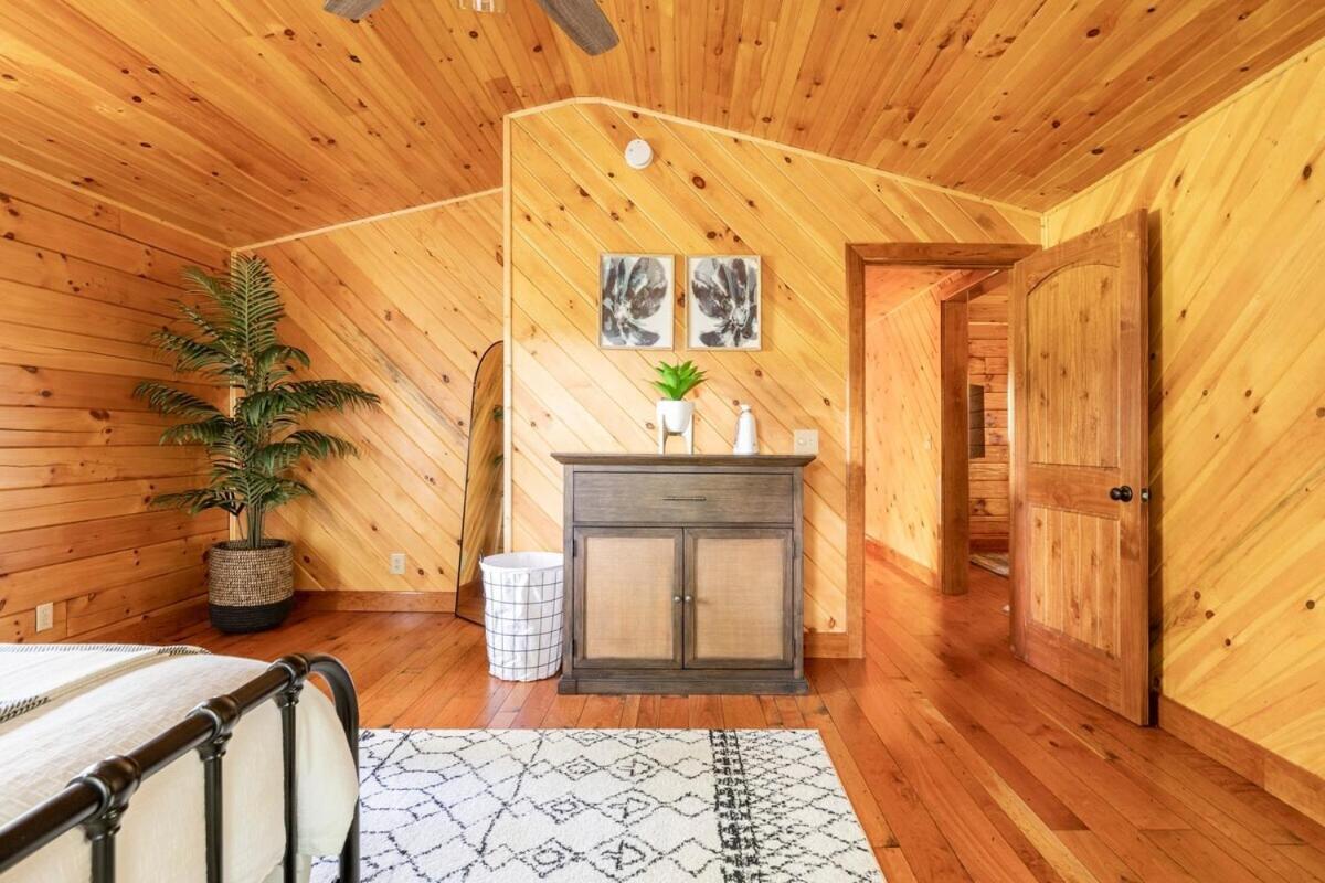 Secluded Wooded Cabin Near The Hocking Hills New Straitsville Exterior photo